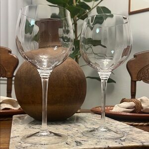 Elegant Crystal Wine Glass Set